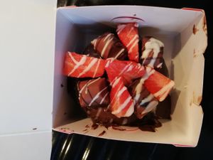 "nur" vegetarisch (nicht von mir :D at Royal Donuts - Ottensen in Hamburg