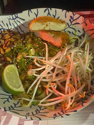 Vegan pad thai at Handa in Padua