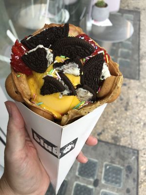 Vegane bubble Waffel  at Blub - Marienstr in Stuttgart