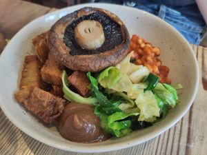 Little vegan sundial breakfast at The Sundial Kitchen in Bristol