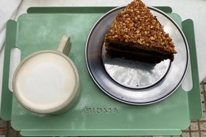 Chai latte y torta reese   at Bioma in Buenos Aires