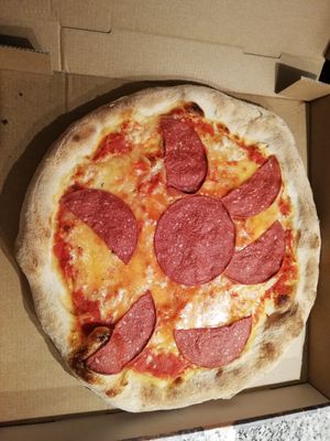 Salami Pizza at L'angolino  in Stuttgart