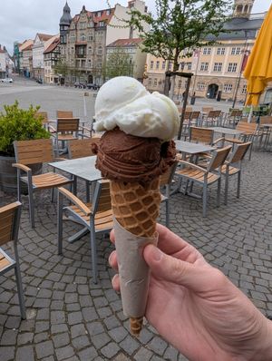 Limette-Kokos-Eis+ Schokoeis in Zimtwaffel at Schokoladen Manufaktur  in Eisenach