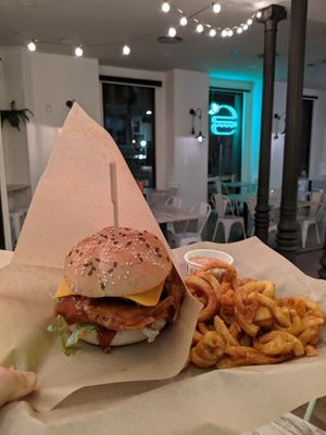 "bbq chicken" burger at Bioloco in Madrid