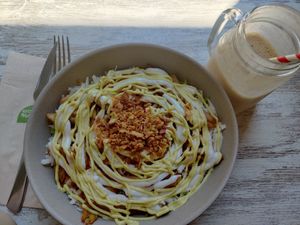 Vegan Cesar salad at Bioloco in Madrid