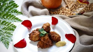 Chickpea Fry at Bar de Junbo in Tokyo