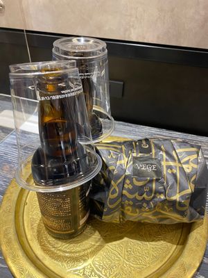 Moroccan roasted cauliflower burger, Arabian Lime Ale, Belgian White  at Carvaan Delicatessen in Yokohama