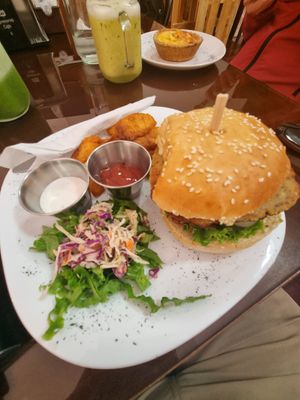 Hambuerguesa Vegana at Evy's World in Monteverde