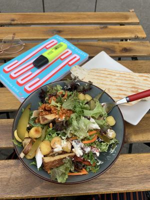 Für 6€ sehr leckeres Essen (Bowl 🌱)  at Bäristo Vegan Deli in Kiel