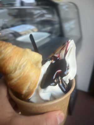 Eis 🍦   at Bäristo Vegan Deli in Kiel