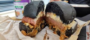 Burger XXL at Veganissim in Paris