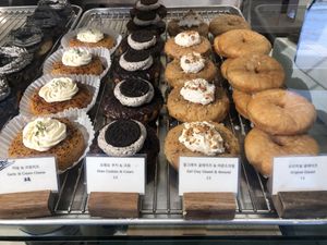 My Precious!!! *Gollum’s voice  at O.verte Donuts 오베흐트 도넛 in Seoul