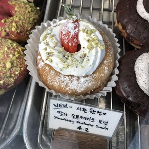 Strawberry Shortcake   at O.verte Donuts 오베흐트 도넛 in Seoul