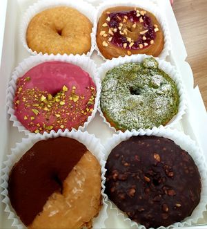 delivers 😊 at O.verte Donuts 오베흐트 도넛 in Seoul