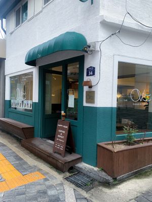  at O.verte Donuts 오베흐트 도넛 in Seoul