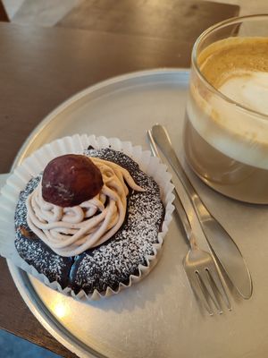 Chestnut donut at O.verte Donuts 오베흐트 도넛 in Seoul