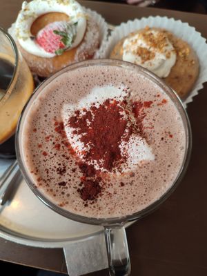 Smoked hot choco #Veganuary at O.verte Donuts 오베흐트 도넛 in Seoul
