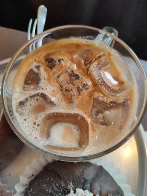 Soy lattean #Veganuary at O.verte Donuts 오베흐트 도넛 in Seoul