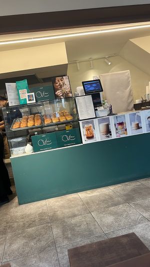 Cafe Front  at O.verte Donuts 오베흐트 도넛 in Seoul