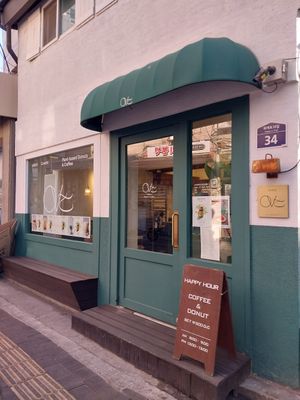  at O.verte Donuts 오베흐트 도넛 in Seoul