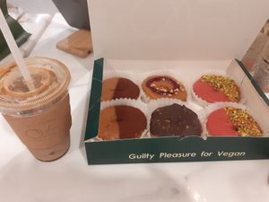  at O.verte Donuts 오베흐트 도넛 in Seoul