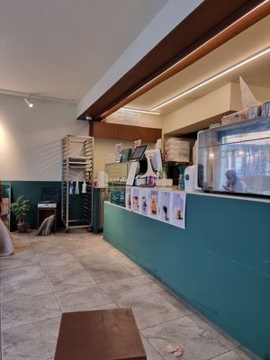 Interior at O.verte Donuts 오베흐트 도넛 in Seoul