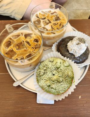 Matcha donut and black sesame donut at O.verte Donuts 오베흐트 도넛 in Seoul