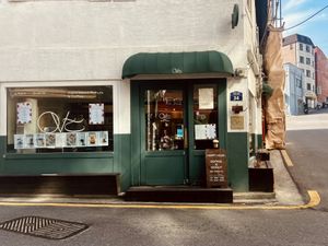 Outsidee  at O.verte Donuts 오베흐트 도넛 in Seoul