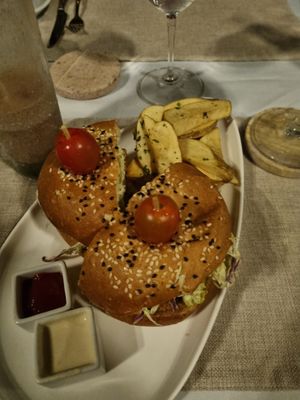 Hamburger at Mother Earth Vegan Hotel in Tamarindo