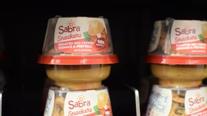 hummus and crackers at Amazon Go - Denny Triangle in Seattle