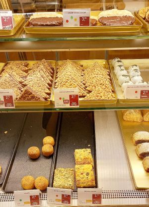 grüner punkt = vegan at SuperBioMarkt - Friedrichstraße in Dusseldorf