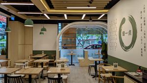 Indoor Seating at Greendot 绿一点 - Jurong Point 1 in West Singapore