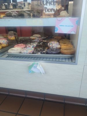 Vegan doughnuts at Friendly Doughnuts in Orange