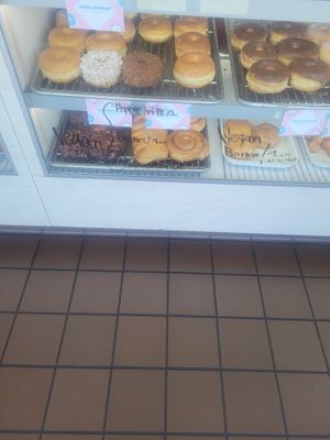 Vegan doughnuts at Friendly Doughnuts in Orange
