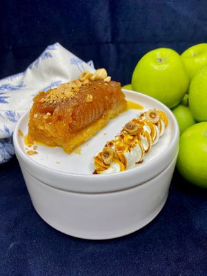 Tarte Tatin à la fève tonka  at O-Berny in Lyon