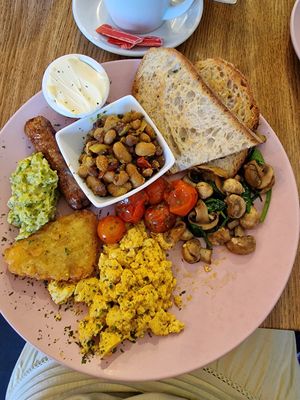 Brekkie at Vibes in Dorchester