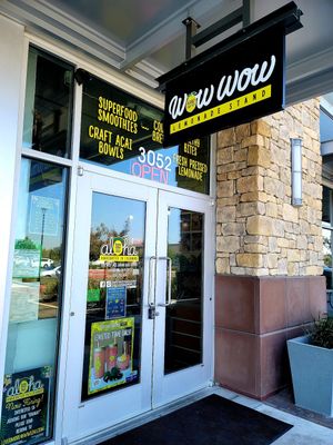Storefront at Wow Wow Hawaiian Lemonade in Livermore