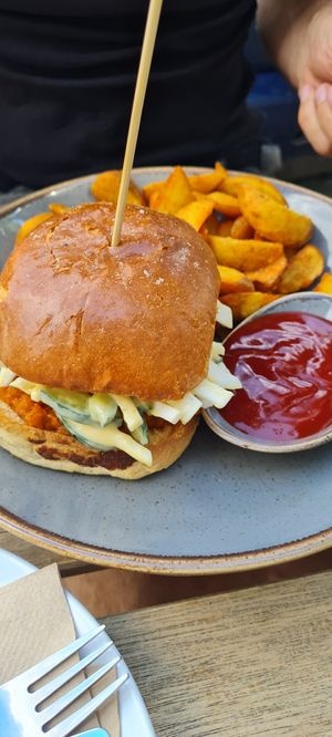 Pulled pumpkin burger at Mana Food - Moabit in Berlin