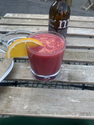 Beauty smoothie  at Mana Food - Moabit in Berlin