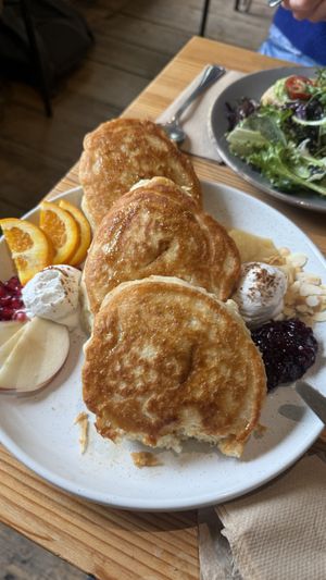 Schon angebissen, konnte nicht warten 🤭  at Mana Food - Moabit in Berlin