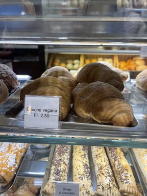   at De Giovanetti Renzo e Rosanna in Bellinzona