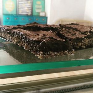 Tarta de aguacate y chocolate at Saboro Comida Consciente in Castellon De La Plana