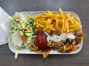 Veganer Döner-Teller   at Reyna in Dortmund