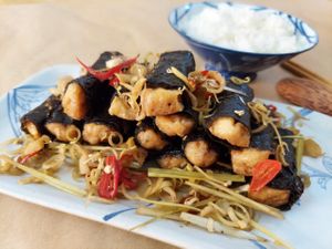 Braised seaweed-rolled tofu at Earth Cafe in Dong Hoi