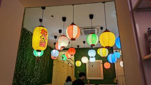  at Okashi Sanda in Madrid