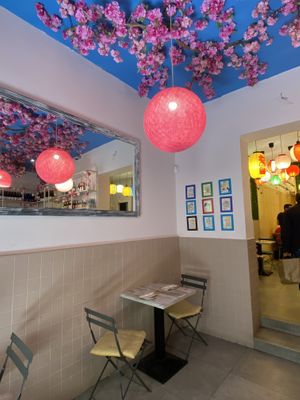 Interior  primavera   at Okashi Sanda in Madrid