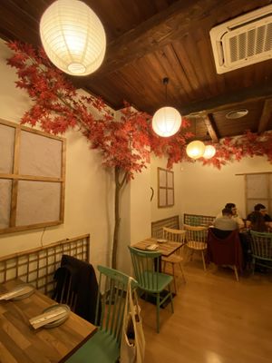 Interior otoño  at Okashi Sanda in Madrid