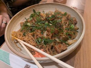 Yakisoba vegano at Okashi Sanda in Madrid