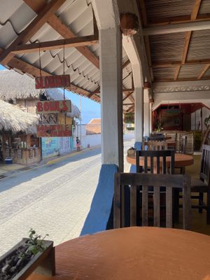 Outdoor seating at Umami in Mazunte