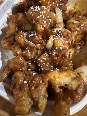 Manchurian spicy cauliflower stir fry 😋   at Fojol bros in Cottonwood